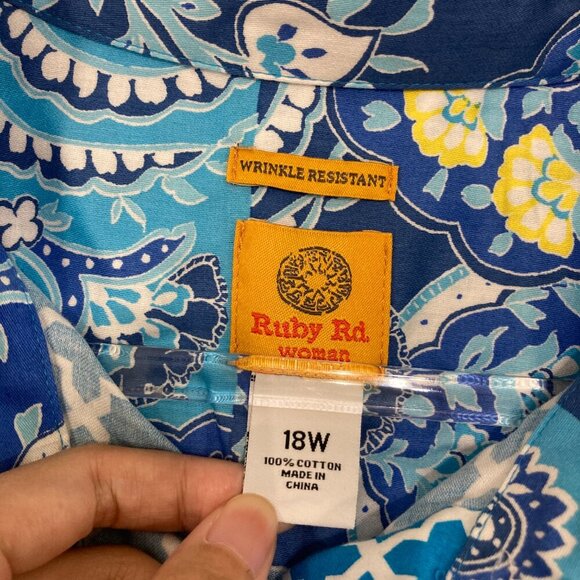 New Ruby Rd. size 18W Wrinkle Resistant Blue White Geometric Button Down Office - Picture 2 of 9